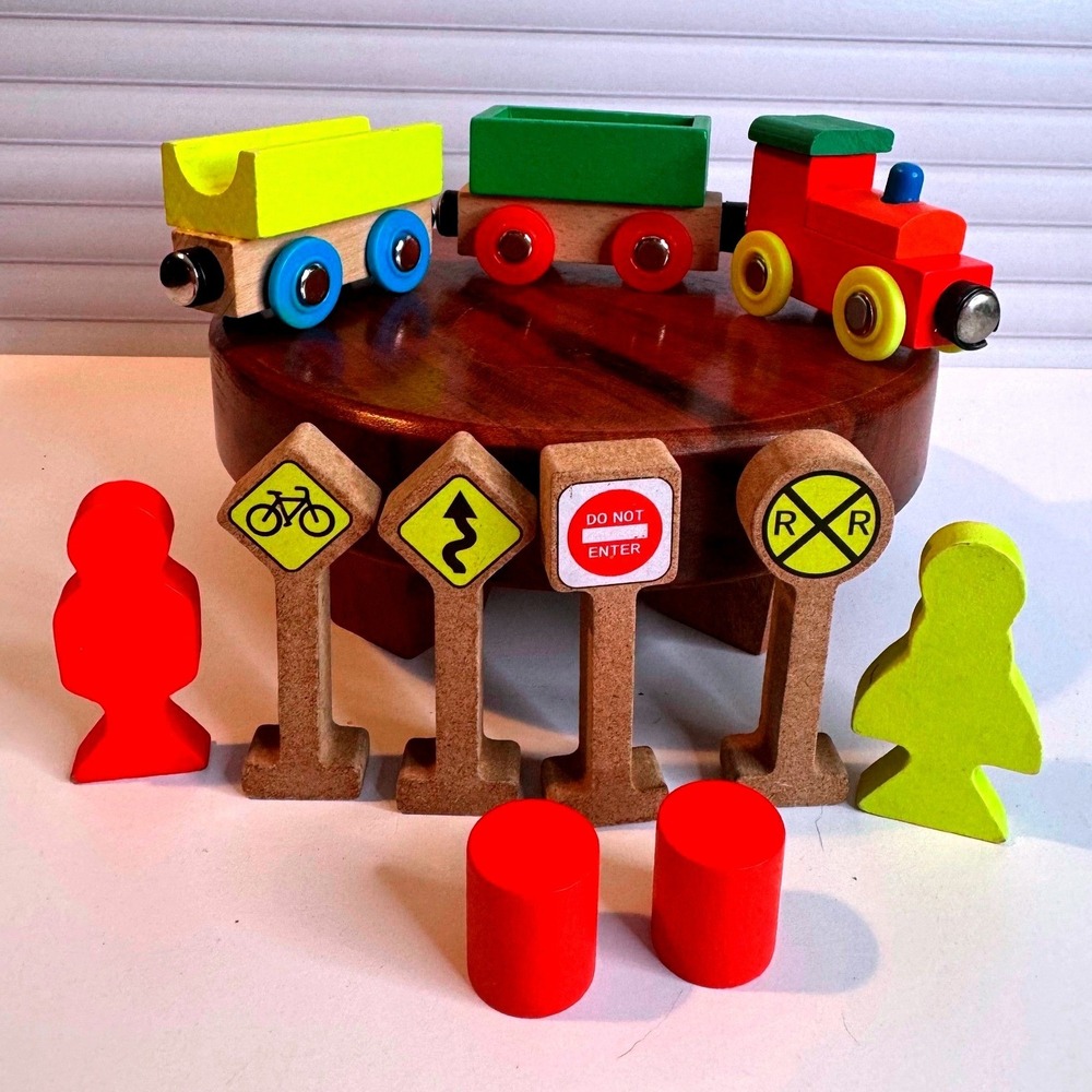 Wooden Magnetic Train Set 3 Cars Engine Caboose Traffic Signs Wooden Figures